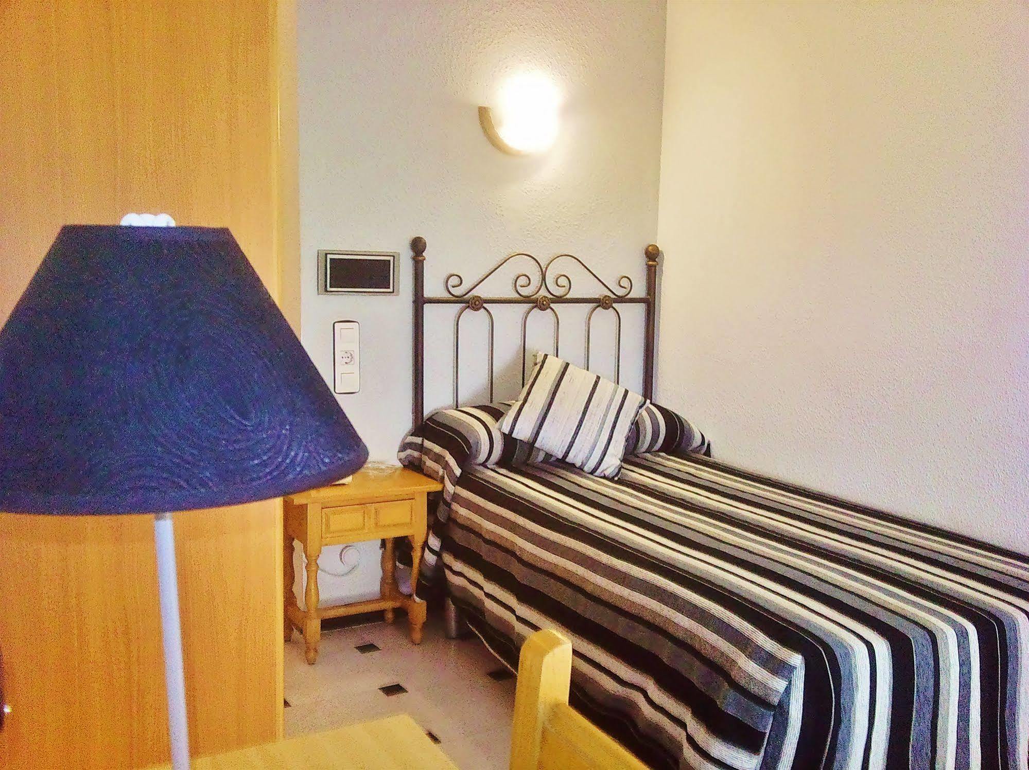 Hotel SAN SEBASTIAN Almuñécar Bagian luar foto